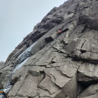 Andy pulls through the overlap on Integrity (Steve Graham)